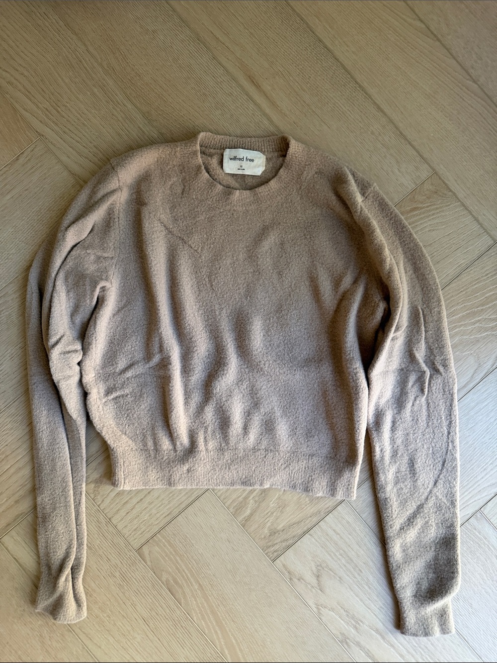 Aritzia Wilfred free cropped sweater